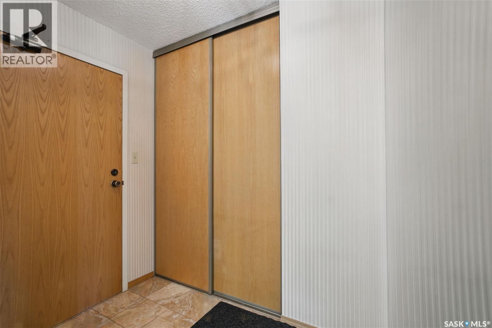 Property at 201 921 Main STREET image 4