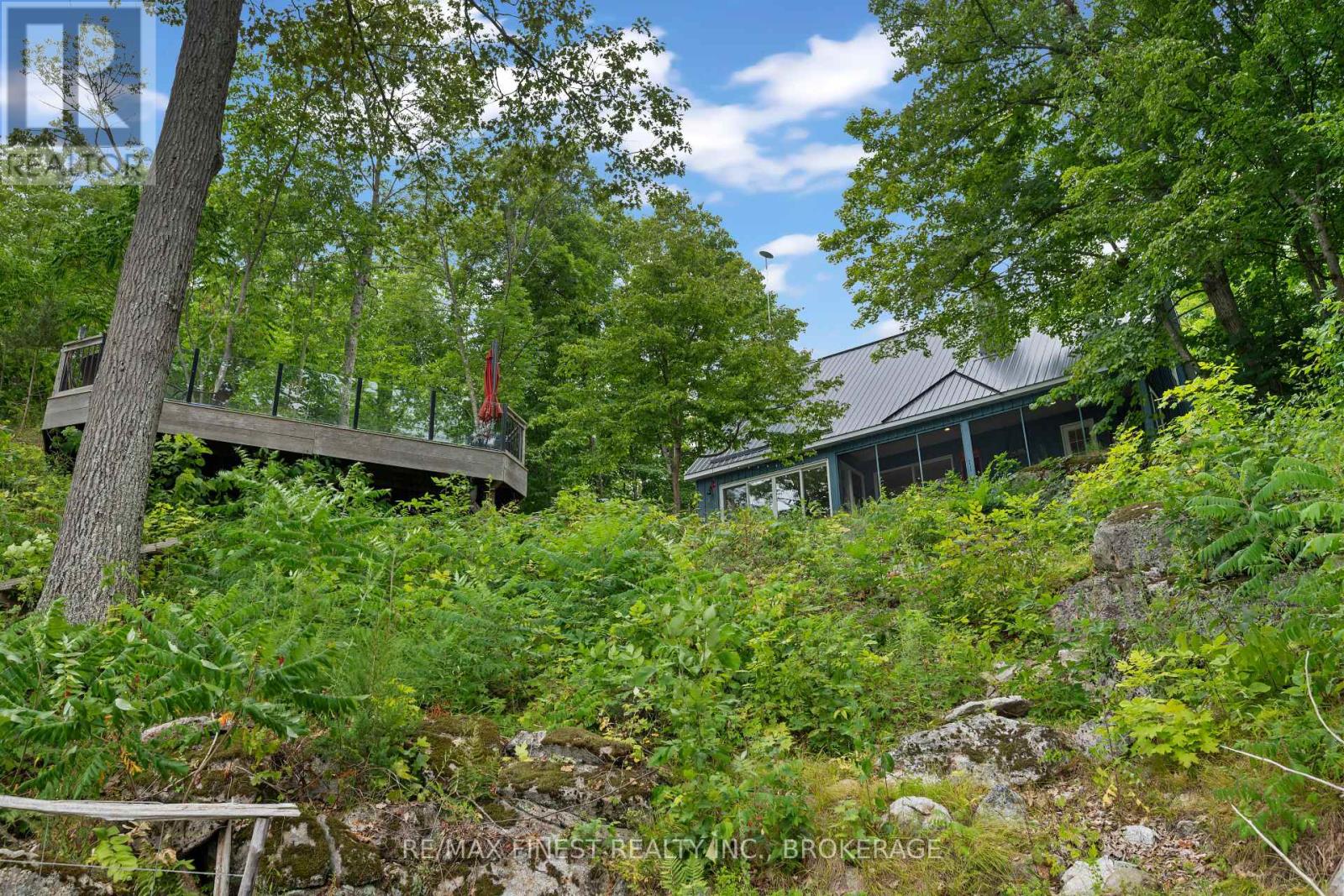 8884 Canoe Lake Road, Frontenac, Ontario  K0H 1W0 - Photo 16 - X12352255