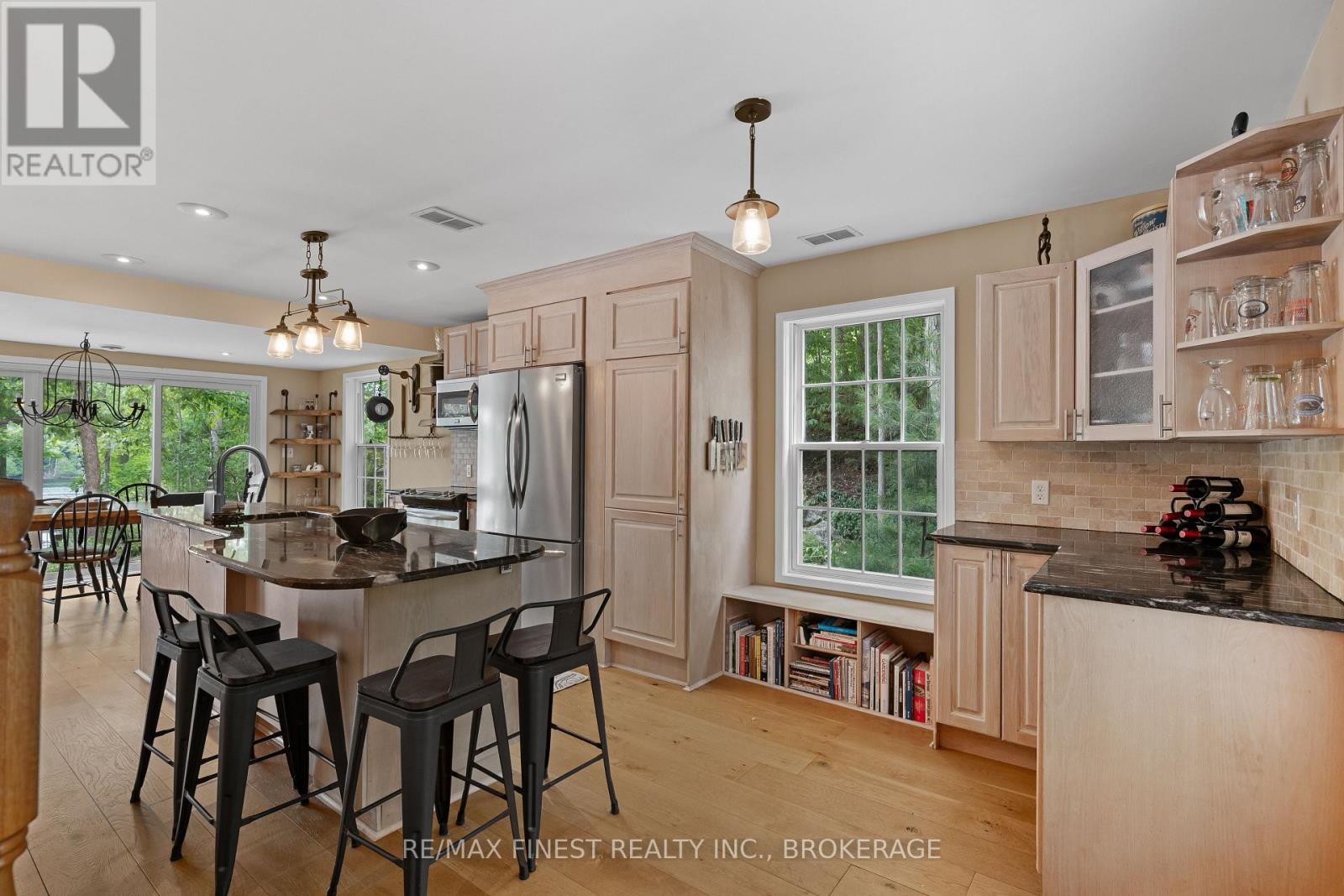 8884 Canoe Lake Road, Frontenac, Ontario  K0H 1W0 - Photo 24 - X12352255