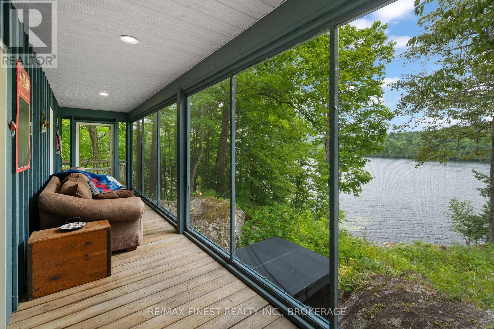 8884 Canoe Lake Road, Frontenac, Ontario  K0H 1W0 - Photo 32 - X12352255