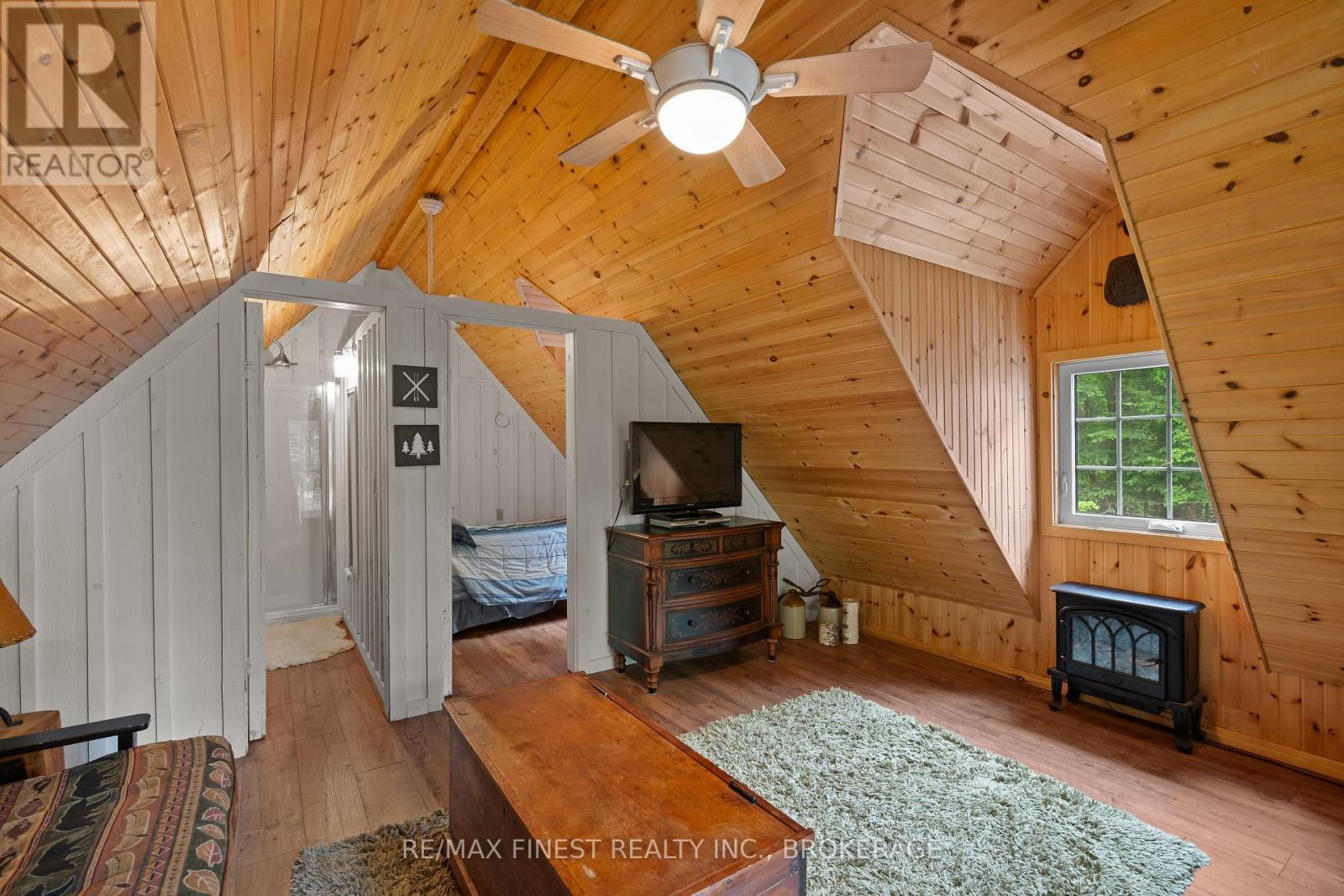 8884 Canoe Lake Road, Frontenac, Ontario  K0H 1W0 - Photo 42 - X12352255