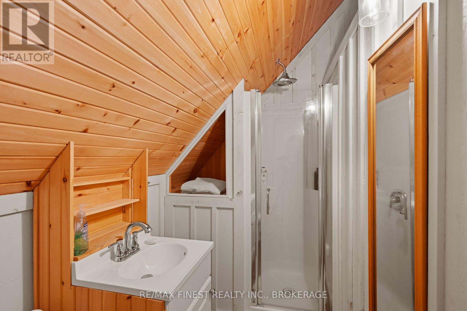 8884 Canoe Lake Road, Frontenac, Ontario  K0H 1W0 - Photo 44 - X12352255