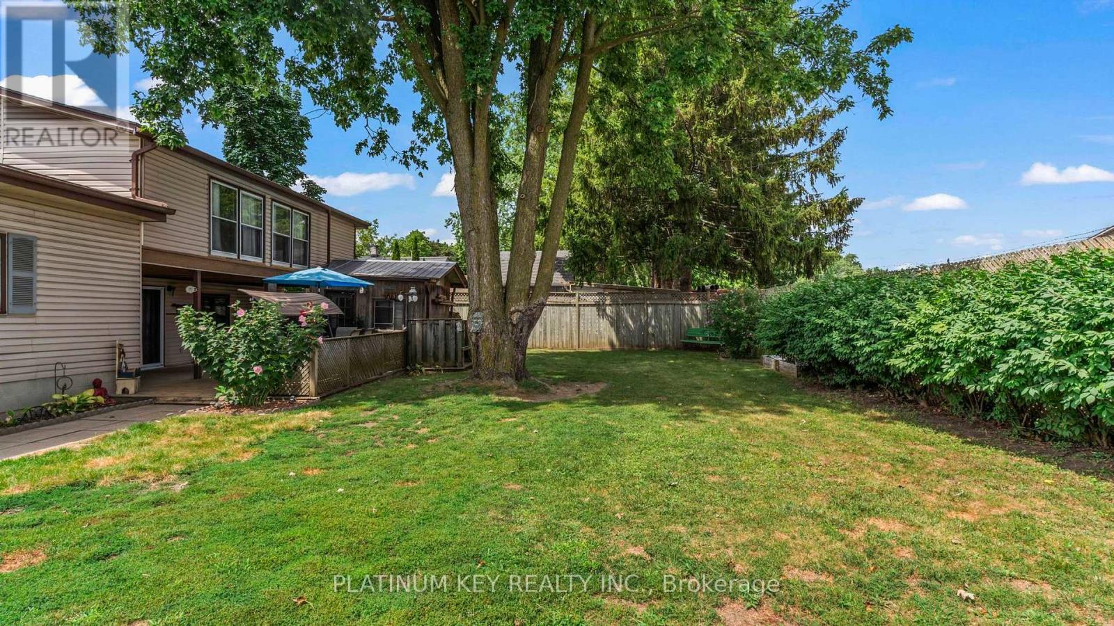 41 Queen Street, Strathroy-Caradoc, Ontario  N7G 2H5 - Photo 38 - X12352274