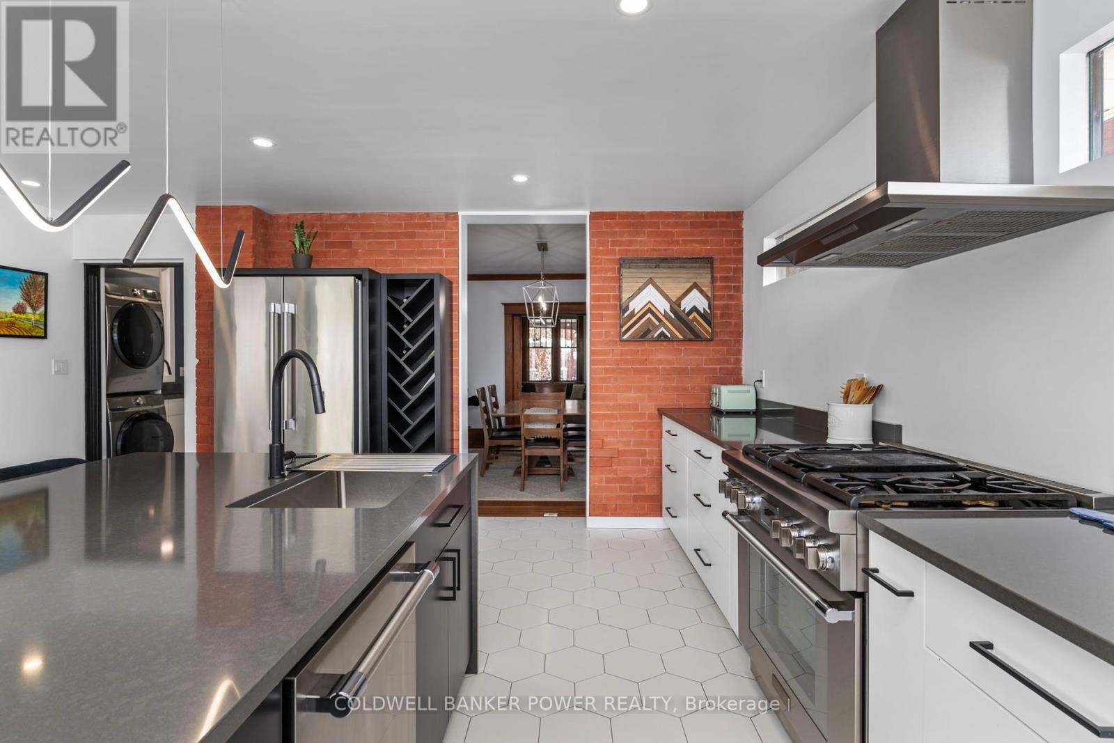 27 Belgrave Avenue, London South, Ontario  N6C 4B3 - Photo 13 - X12352304