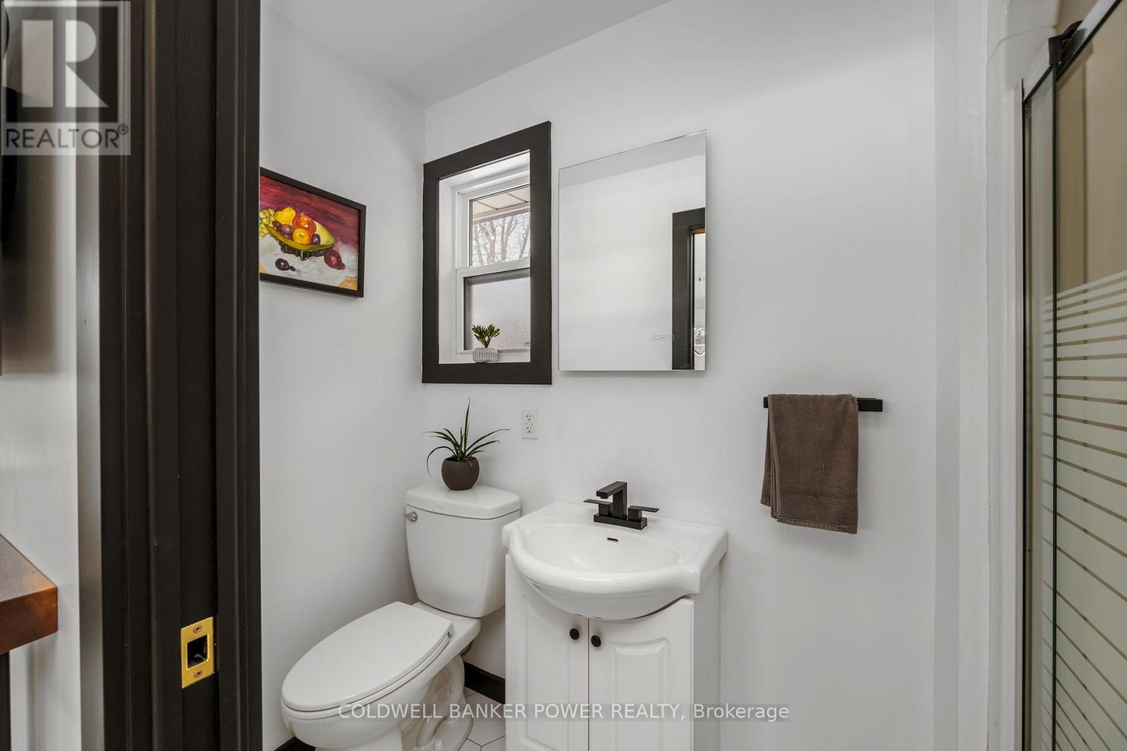 27 Belgrave Avenue, London South, Ontario  N6C 4B3 - Photo 14 - X12352304