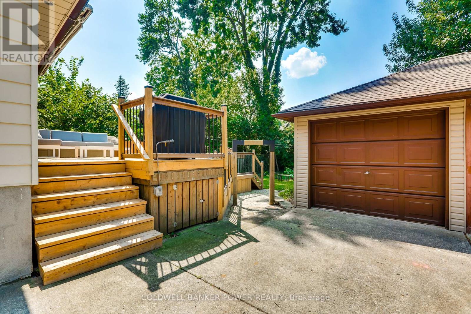 27 Belgrave Avenue, London South, Ontario  N6C 4B3 - Photo 32 - X12352304