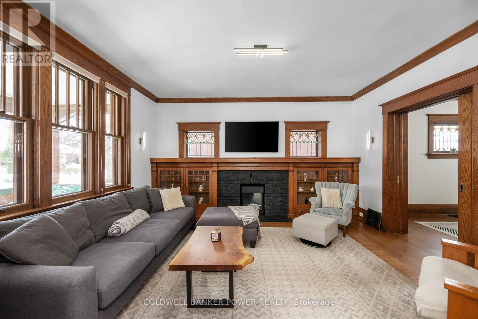 27 Belgrave Avenue, London South, Ontario  N6C 4B3 - Photo 5 - X12352304