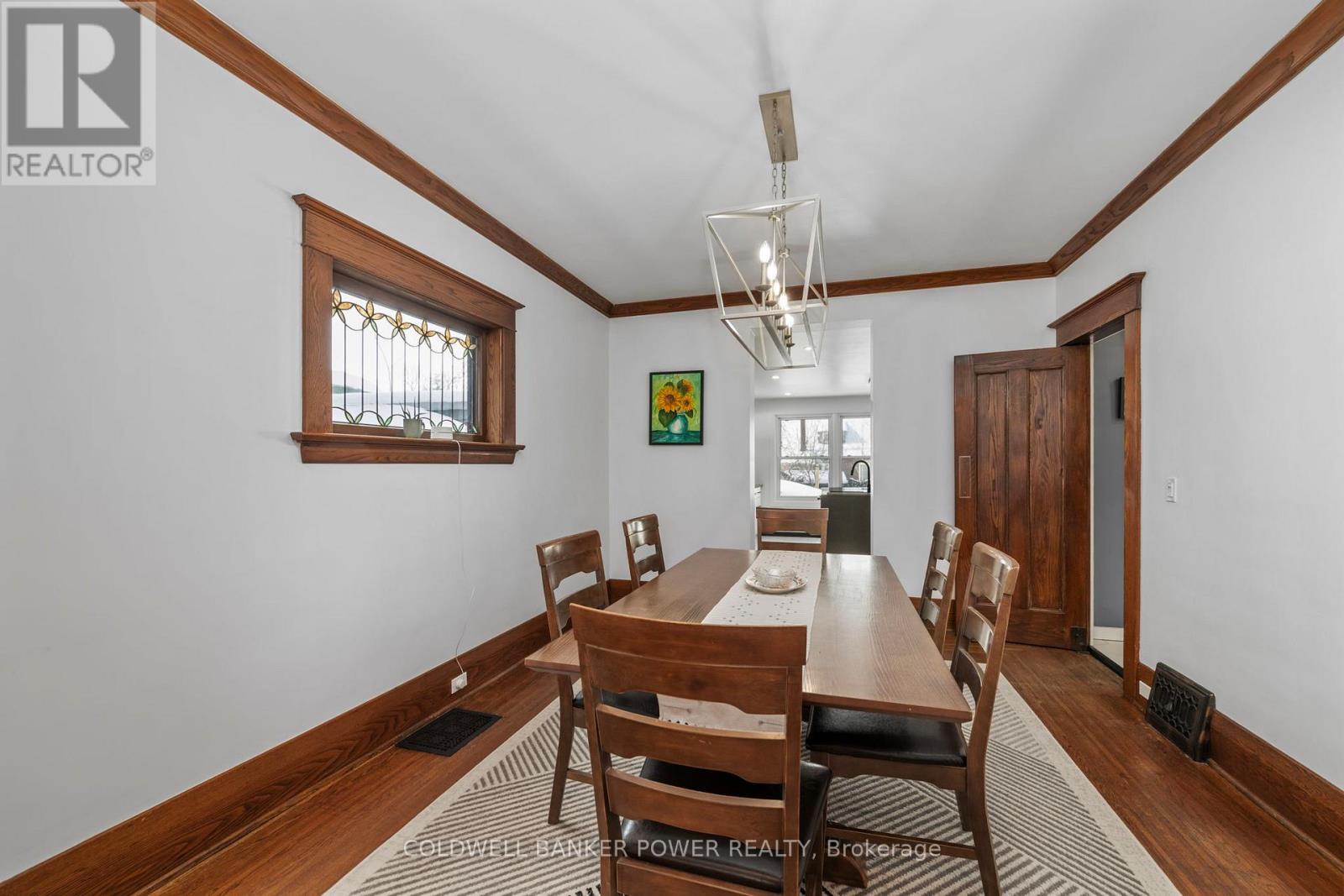 27 Belgrave Avenue, London South, Ontario  N6C 4B3 - Photo 7 - X12352304