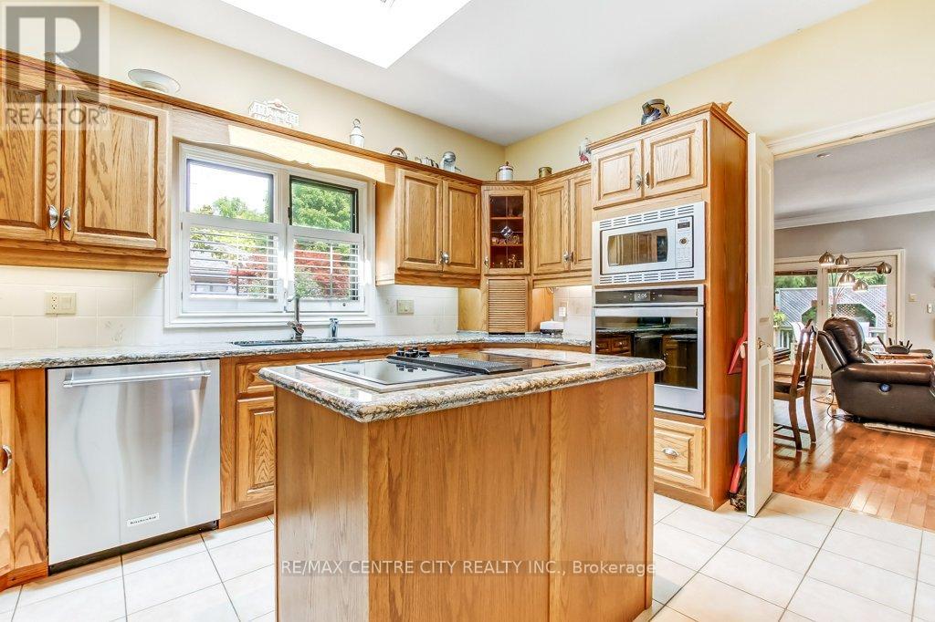 27 - 1200 Riverside Drive, London North, Ontario  N6H 5C6 - Photo 13 - X12352332