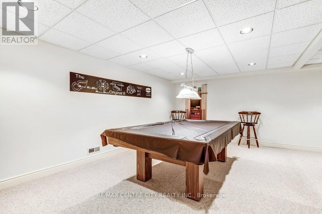 27 - 1200 Riverside Drive, London North, Ontario  N6H 5C6 - Photo 30 - X12352332