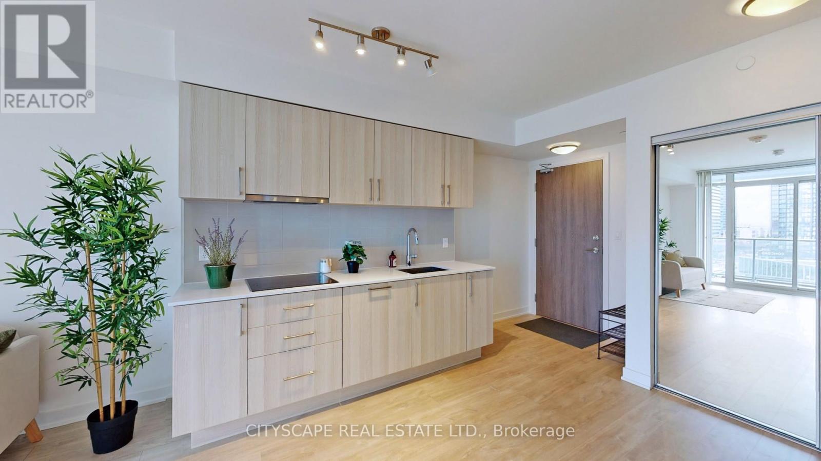 703w - 27 Bathurst Street, Toronto, Ontario M5V 2P1 - Photo 14 - C12352173