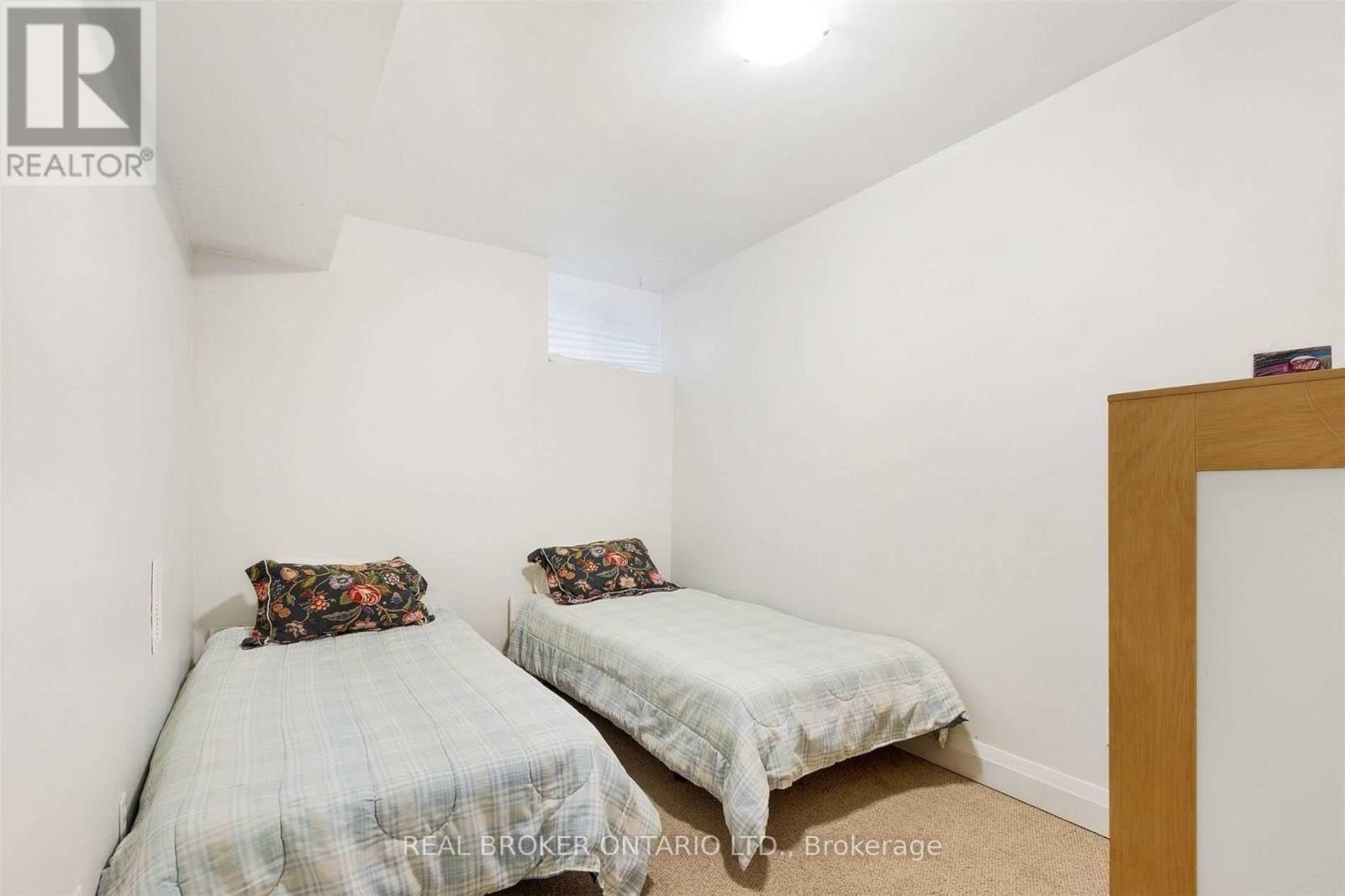 499 Palmerston Boulevard, Toronto, Ontario  M6G 2P2 - Photo 24 - C12352193