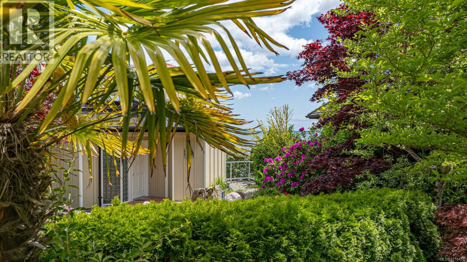 5267 Parker Ave, Saanich, British Columbia  V8Y 2N1 - Photo 3 - 1011458