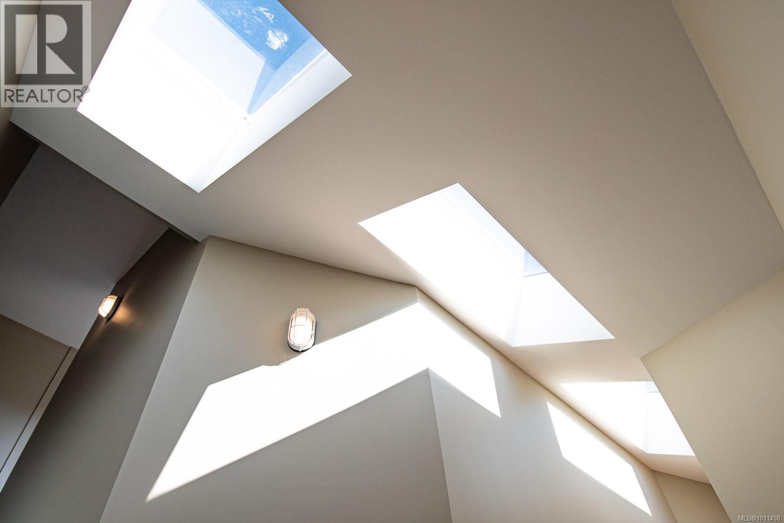 5267 Parker Ave, Saanich, British Columbia  V8Y 2N1 - Photo 75 - 1011458