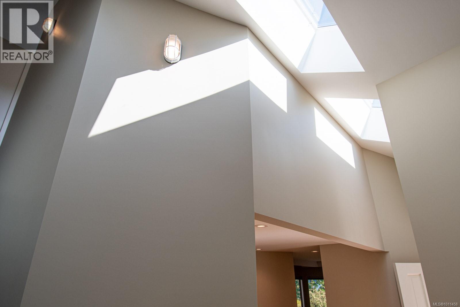 5267 Parker Ave, Saanich, British Columbia  V8Y 2N1 - Photo 76 - 1011458