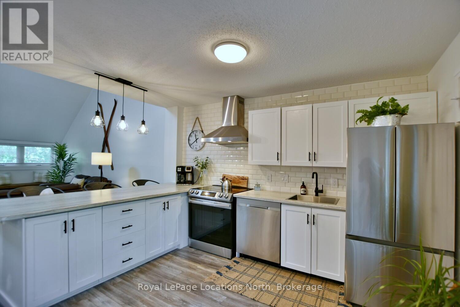 207 Escarpment Crescent, Collingwood, Ontario L9Y 5B4 - Photo 28 - S12352340