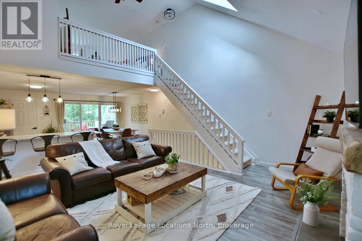 207 Escarpment Crescent, Collingwood, Ontario L9Y 5B4 - Photo 38 - S12352340