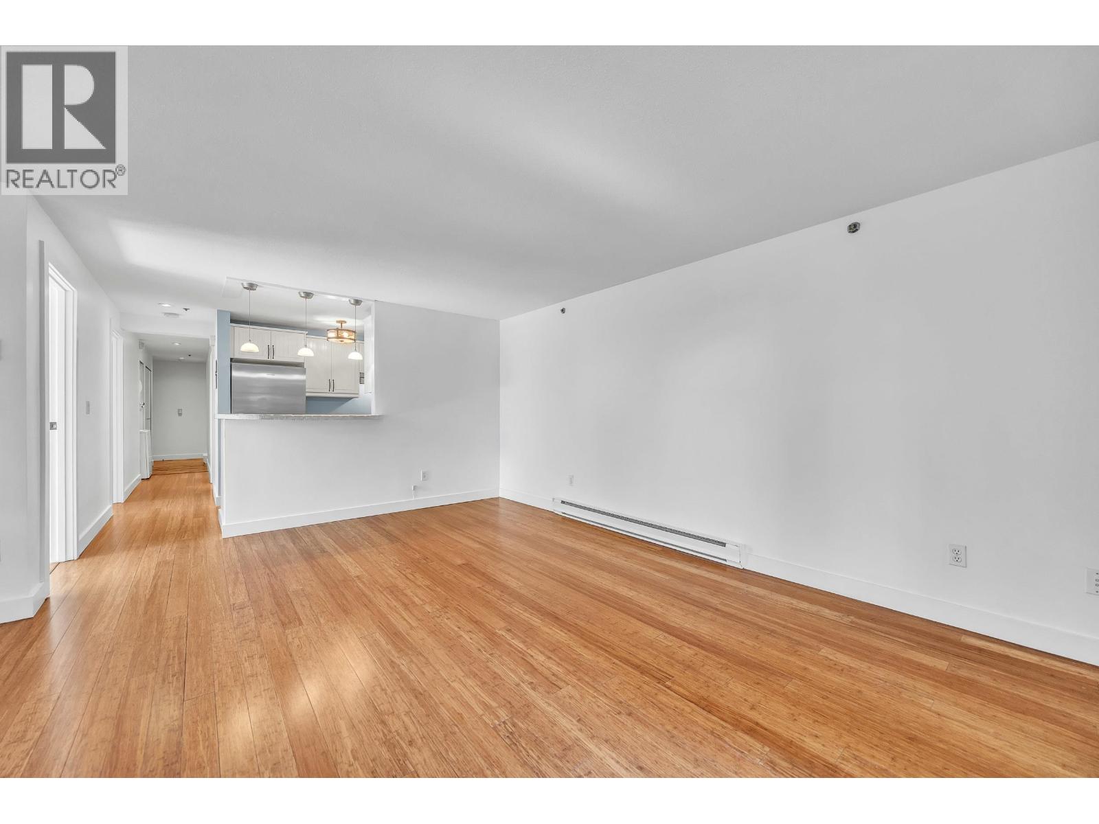 Property at 28 1345 W 4TH AVENUE image 4