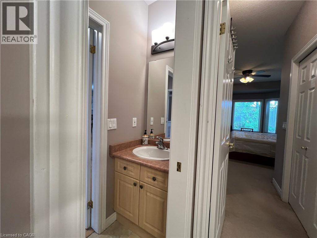 Photo 12 of 21 for 1574 Richmond Street Unit# 7