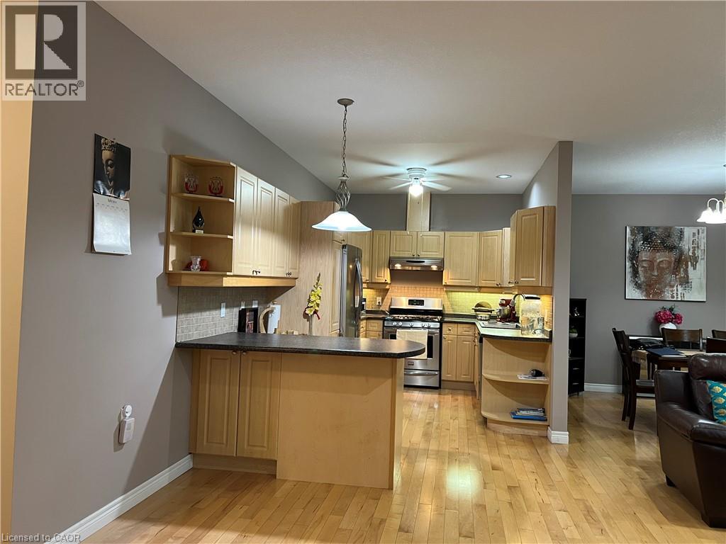 Photo 5 of 21 for 1574 Richmond Street Unit# 7