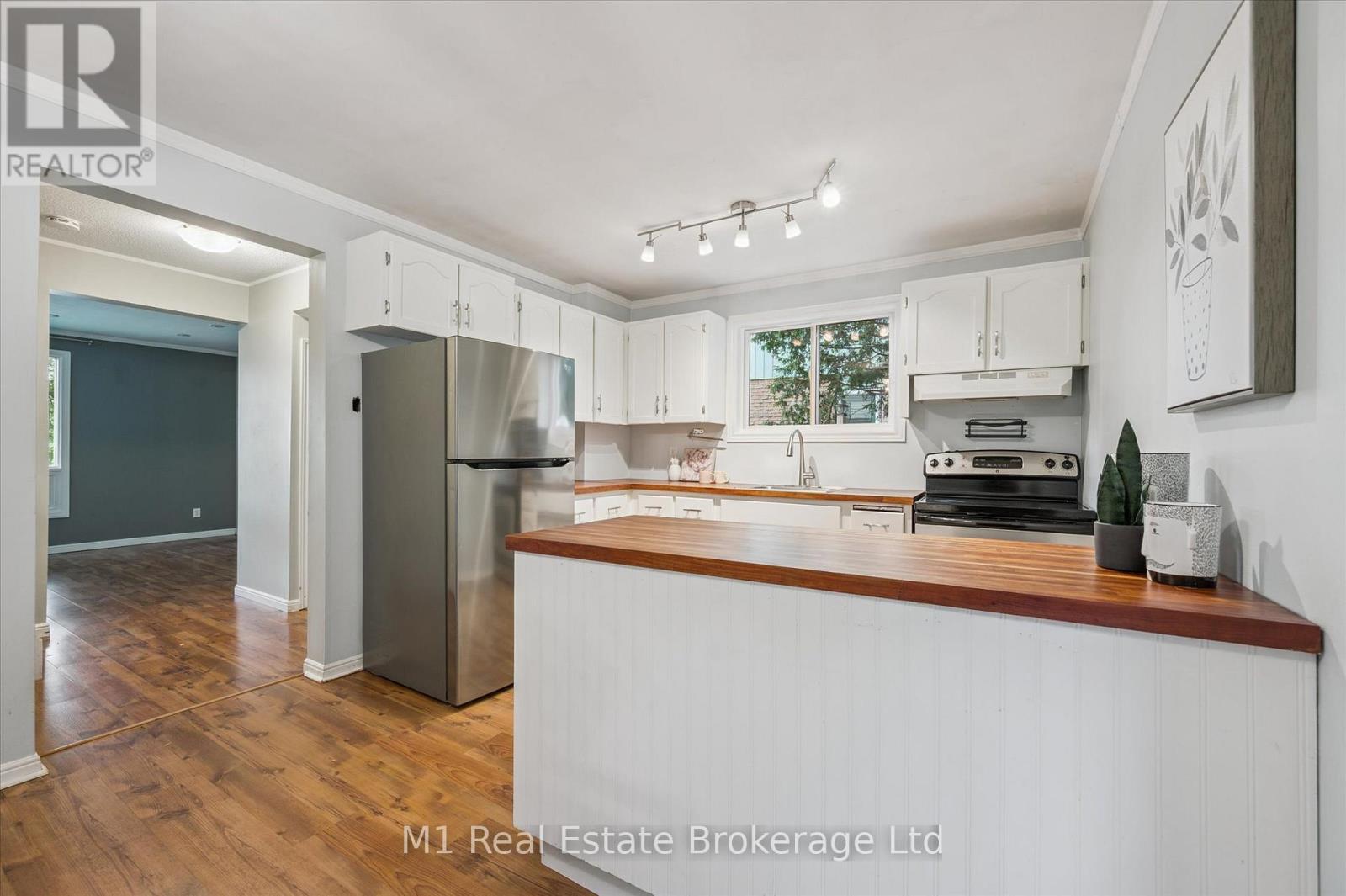 304 Cole Road, Guelph, Ontario N1G 3J2 - Photo 12 - X12352250