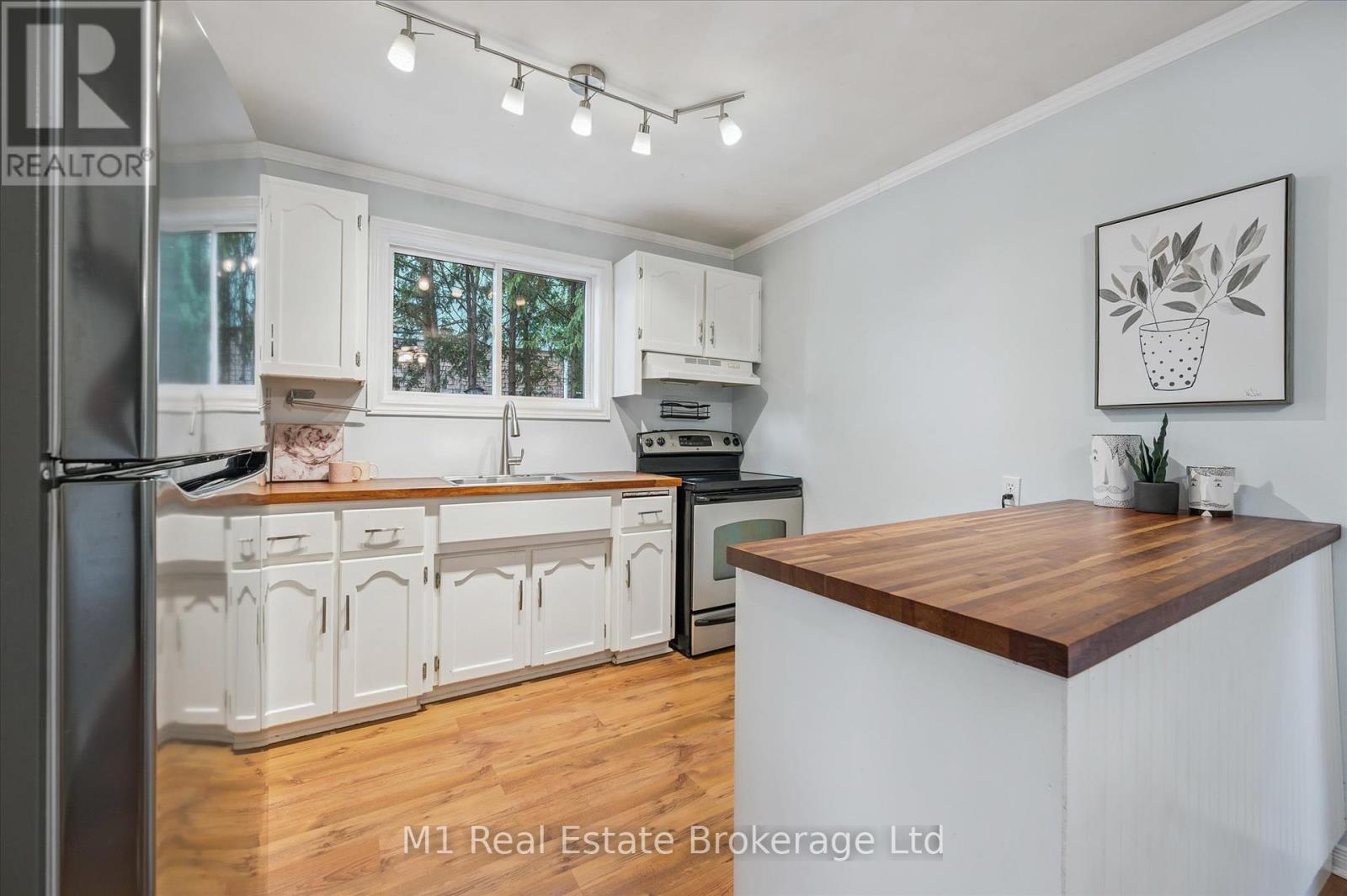 304 Cole Road, Guelph, Ontario N1G 3J2 - Photo 13 - X12352250