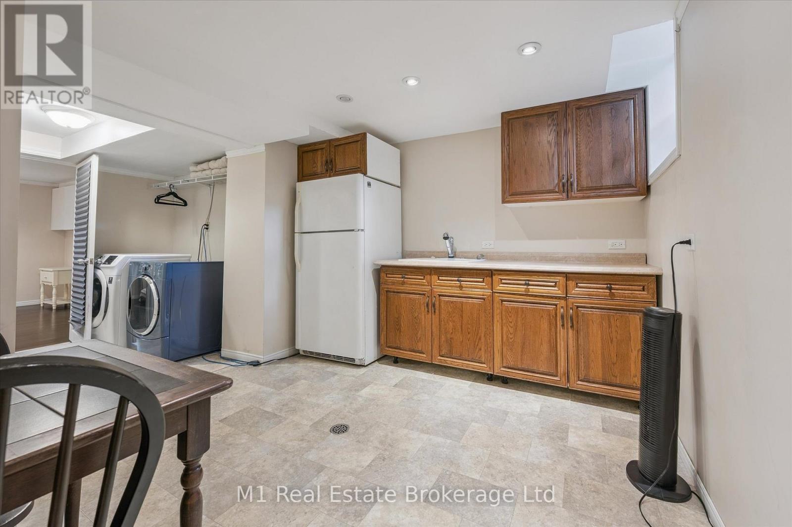 304 Cole Road, Guelph, Ontario N1G 3J2 - Photo 16 - X12352250