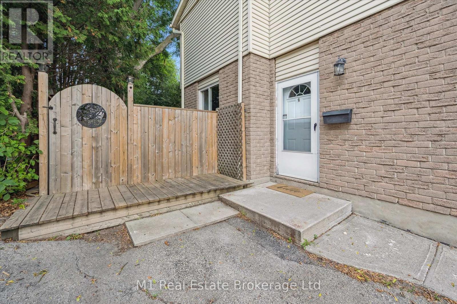 304 Cole Road, Guelph, Ontario N1G 3J2 - Photo 3 - X12352250