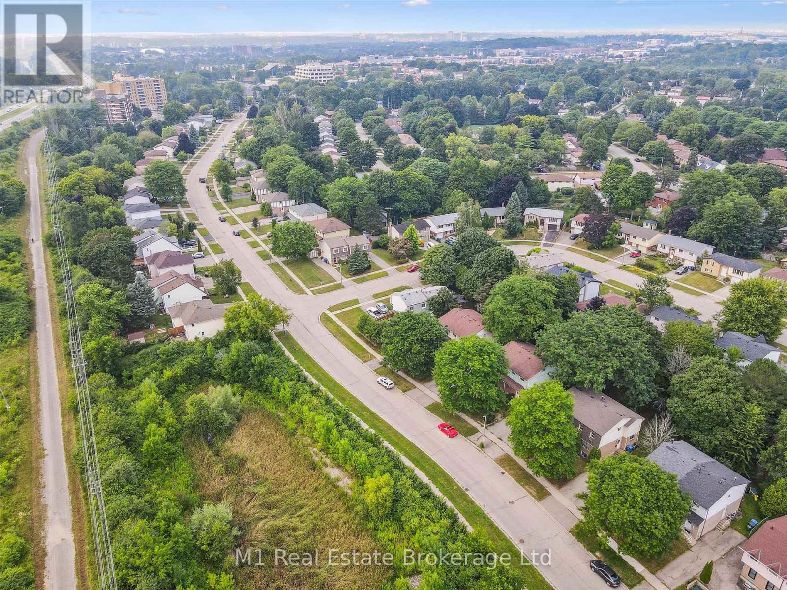 304 Cole Road, Guelph, Ontario N1G 3J2 - Photo 38 - X12352250