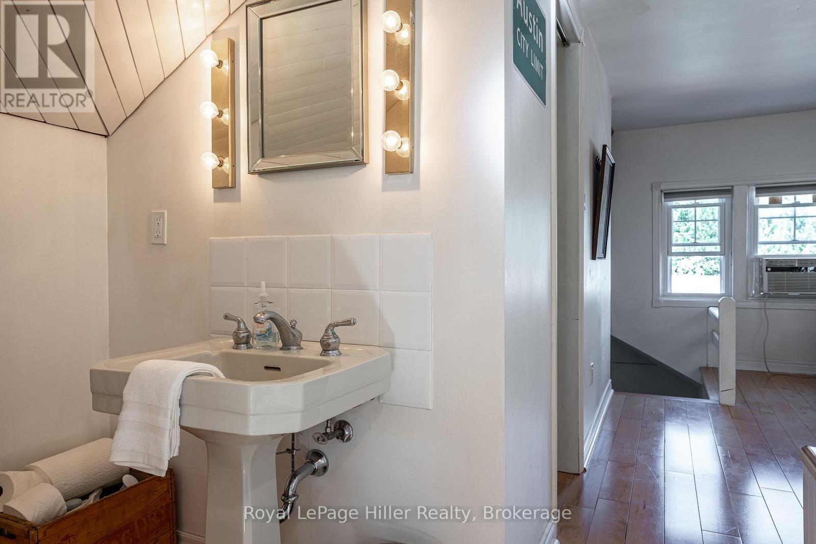 180 Elizabeth Street, Stratford, Ontario N5A 4Z3 - Photo 33 - X12352286