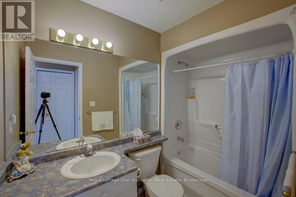 725 Kincaid Street, North Perth, Ontario N4W 3T5 - Photo 15 - X12352302