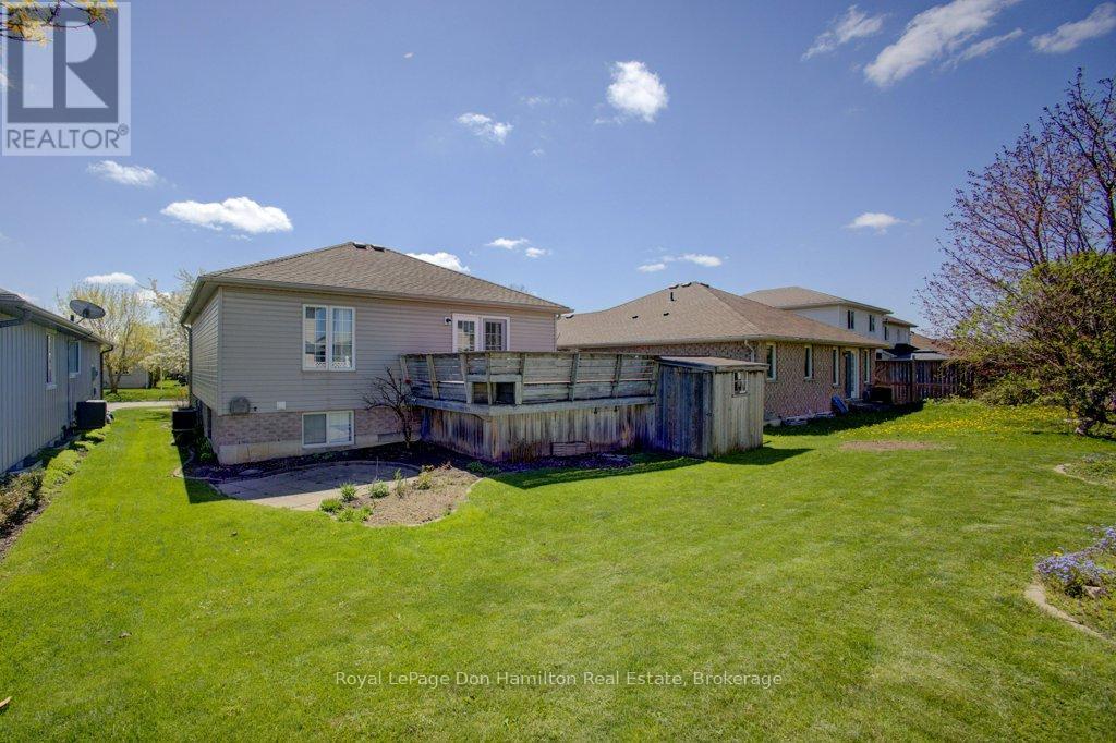 725 Kincaid Street, North Perth, Ontario N4W 3T5 - Photo 25 - X12352302