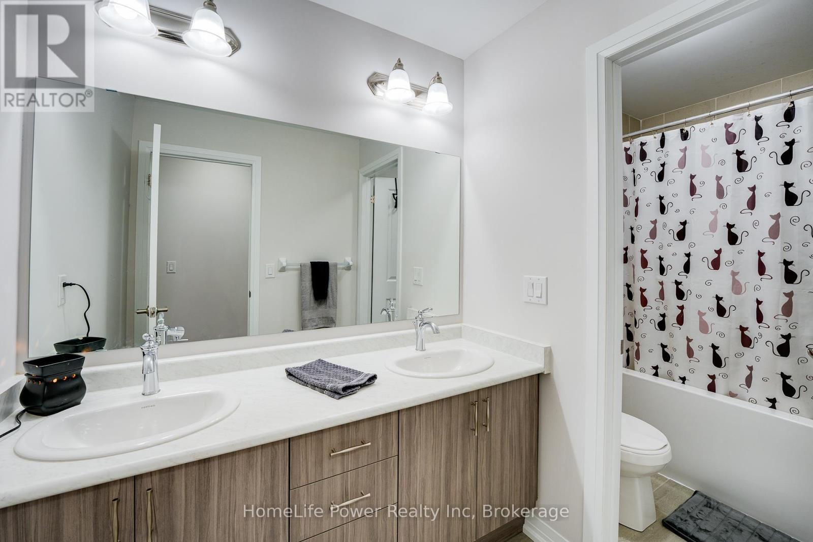 104 Blacklock Street, Cambridge, Ontario N1S 0E3 - Photo 18 - X12352303