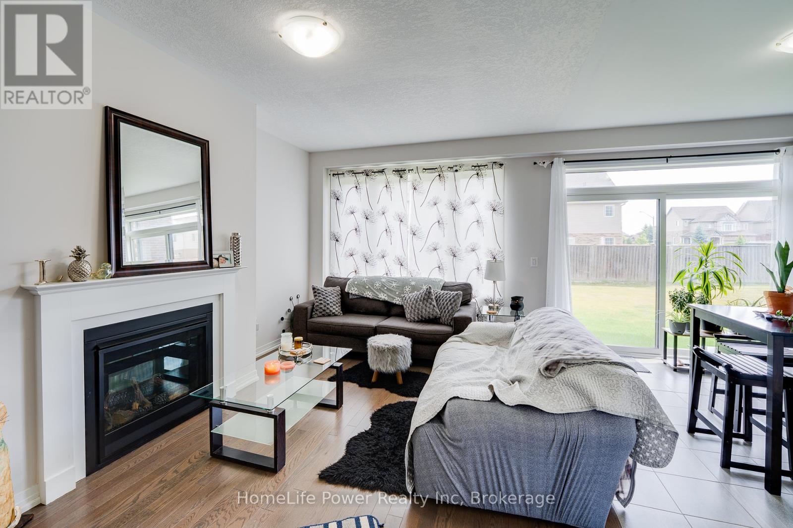 104 Blacklock Street, Cambridge, Ontario N1S 0E3 - Photo 4 - X12352303