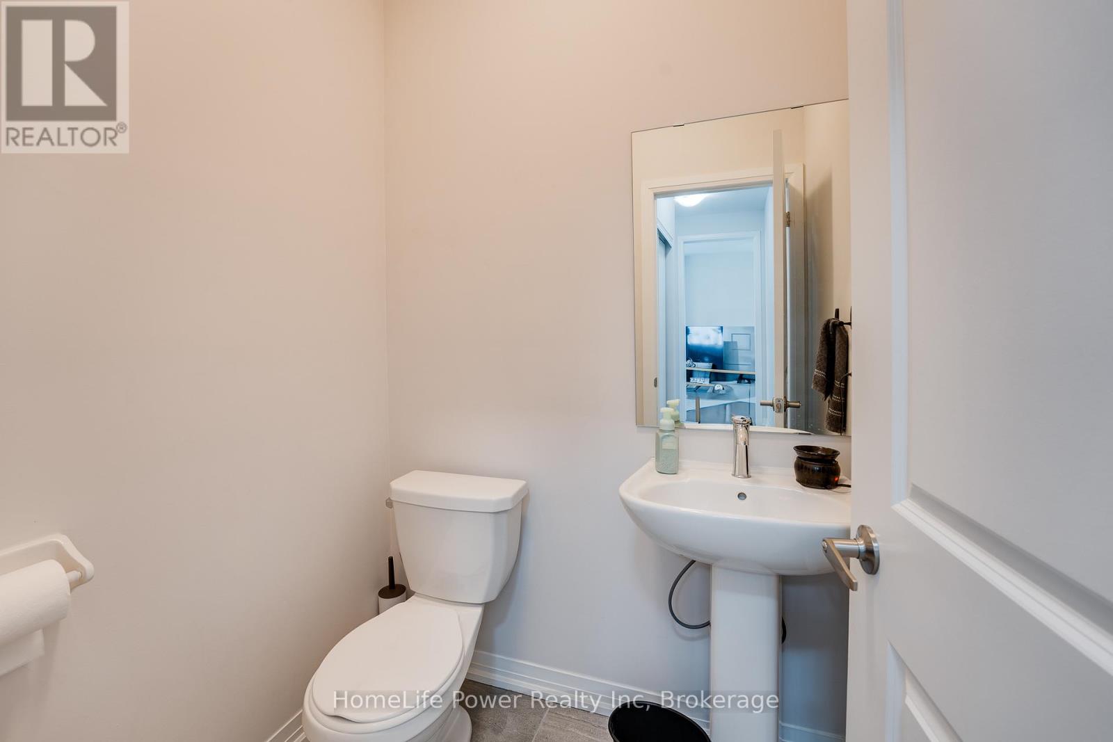 104 Blacklock Street, Cambridge, Ontario N1S 0E3 - Photo 6 - X12352303