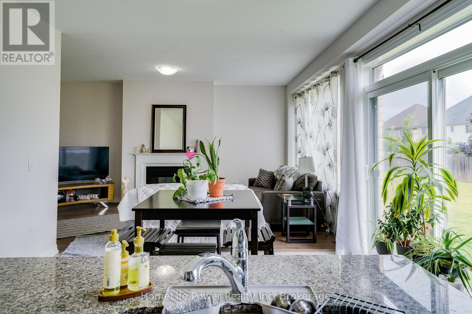 104 Blacklock Street, Cambridge, Ontario N1S 0E3 - Photo 9 - X12352303