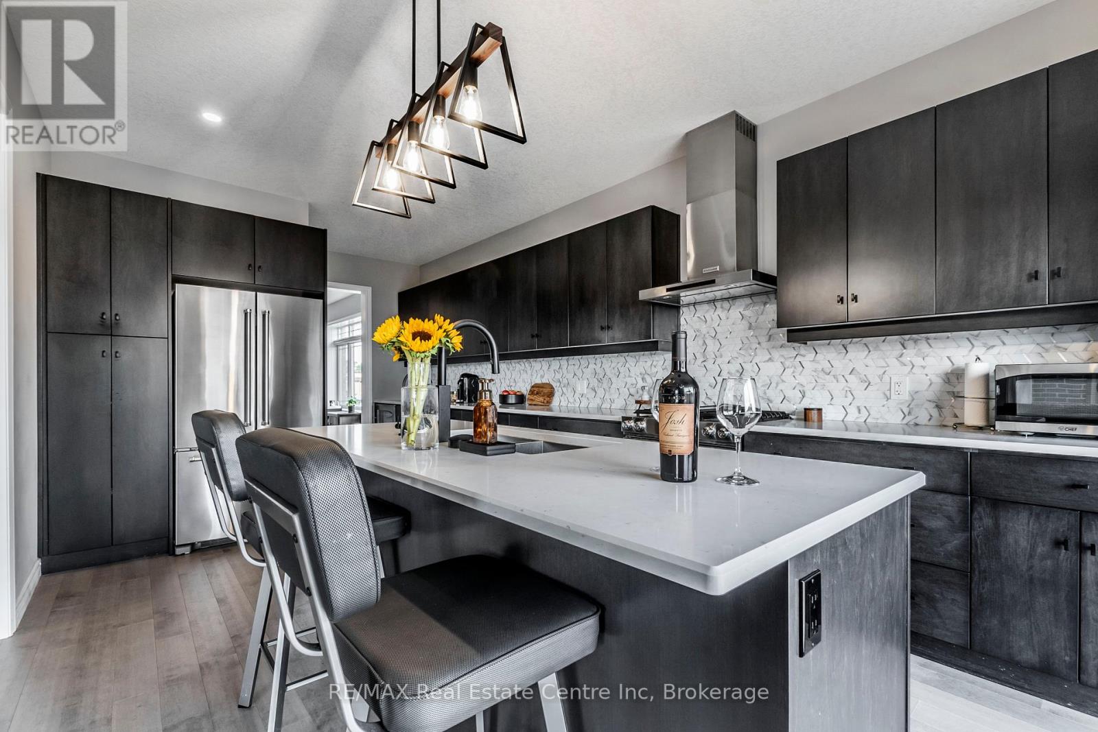 49 Keating Street, Guelph, Ontario N1E 0S2 - Photo 15 - X12352317