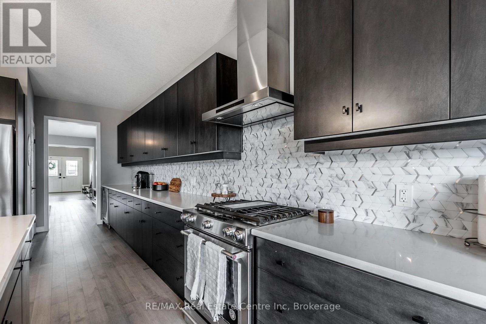 49 Keating Street, Guelph, Ontario N1E 0S2 - Photo 18 - X12352317