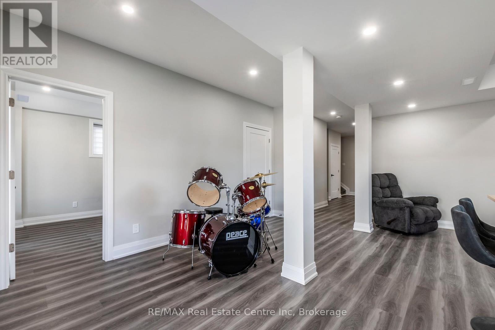 49 Keating Street, Guelph, Ontario N1E 0S2 - Photo 42 - X12352317