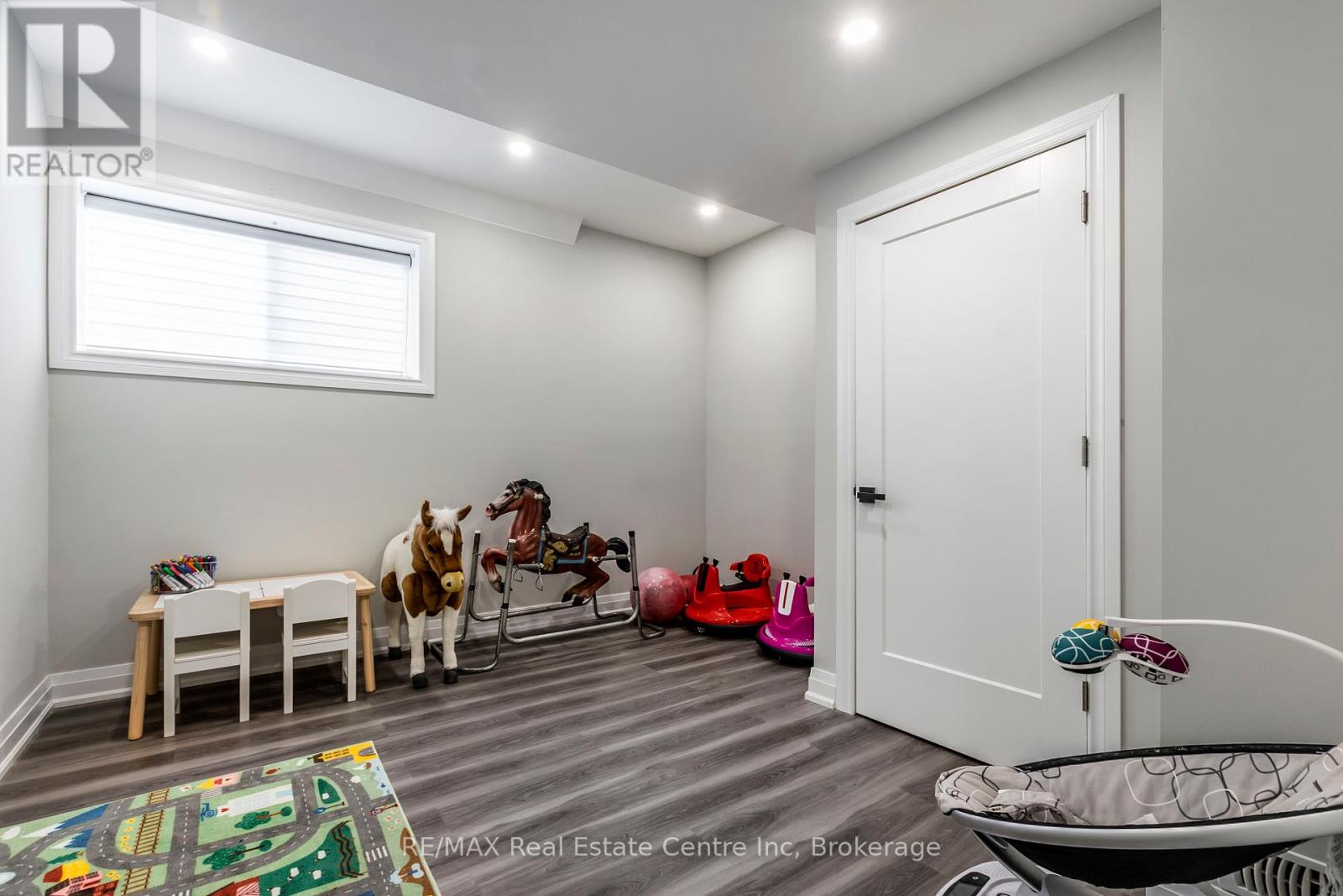 49 Keating Street, Guelph, Ontario N1E 0S2 - Photo 45 - X12352317