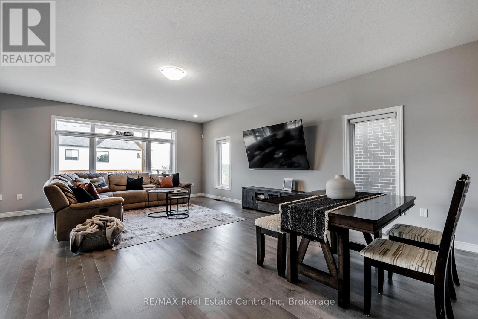 49 Keating Street, Guelph, Ontario N1E 0S2 - Photo 9 - X12352317