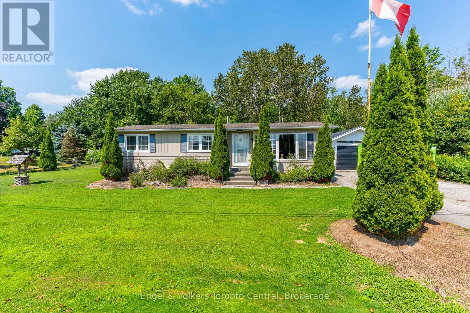 122467 Grey 5 Road, Georgian Bluffs, Ontario N4K 5N5 - Photo 1 - X12352349