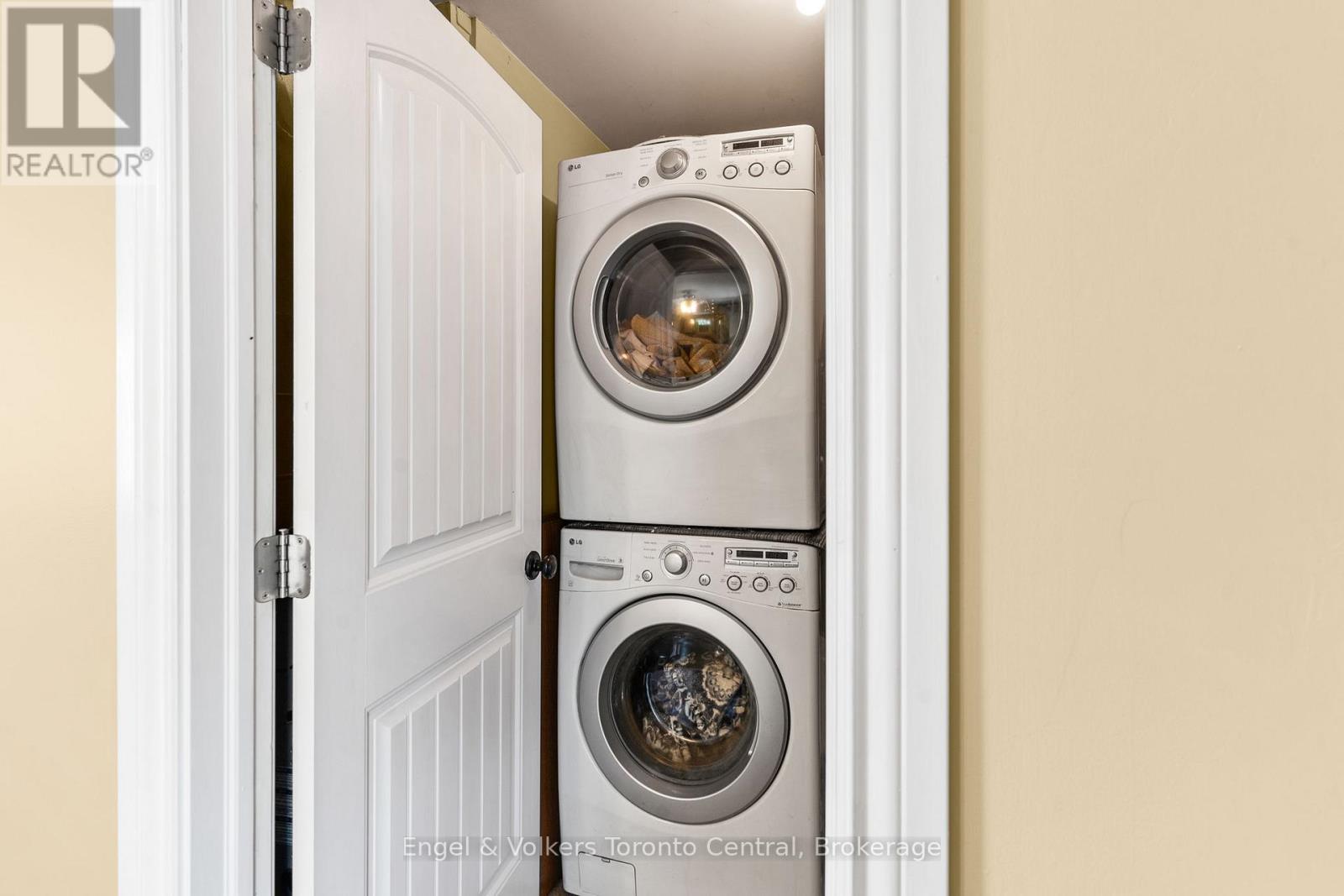 122467 Grey 5 Road, Georgian Bluffs, Ontario N4K 5N5 - Photo 11 - X12352349