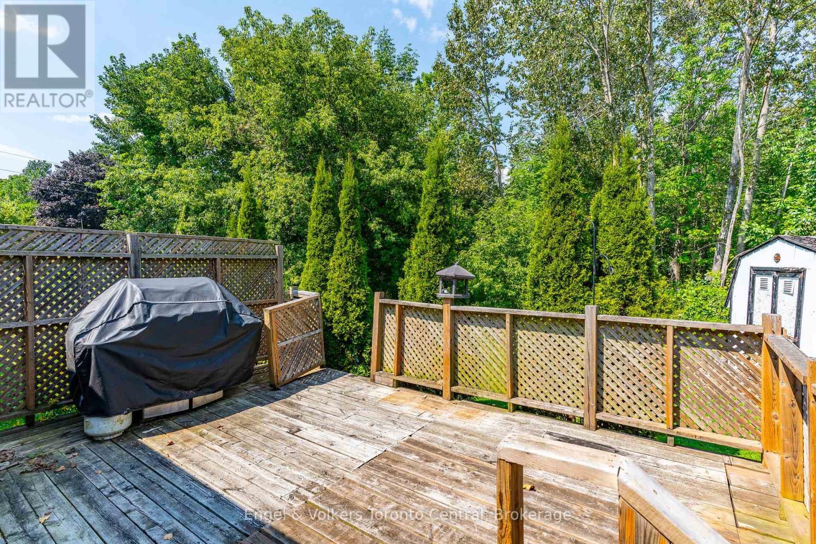 122467 Grey 5 Road, Georgian Bluffs, Ontario N4K 5N5 - Photo 20 - X12352349