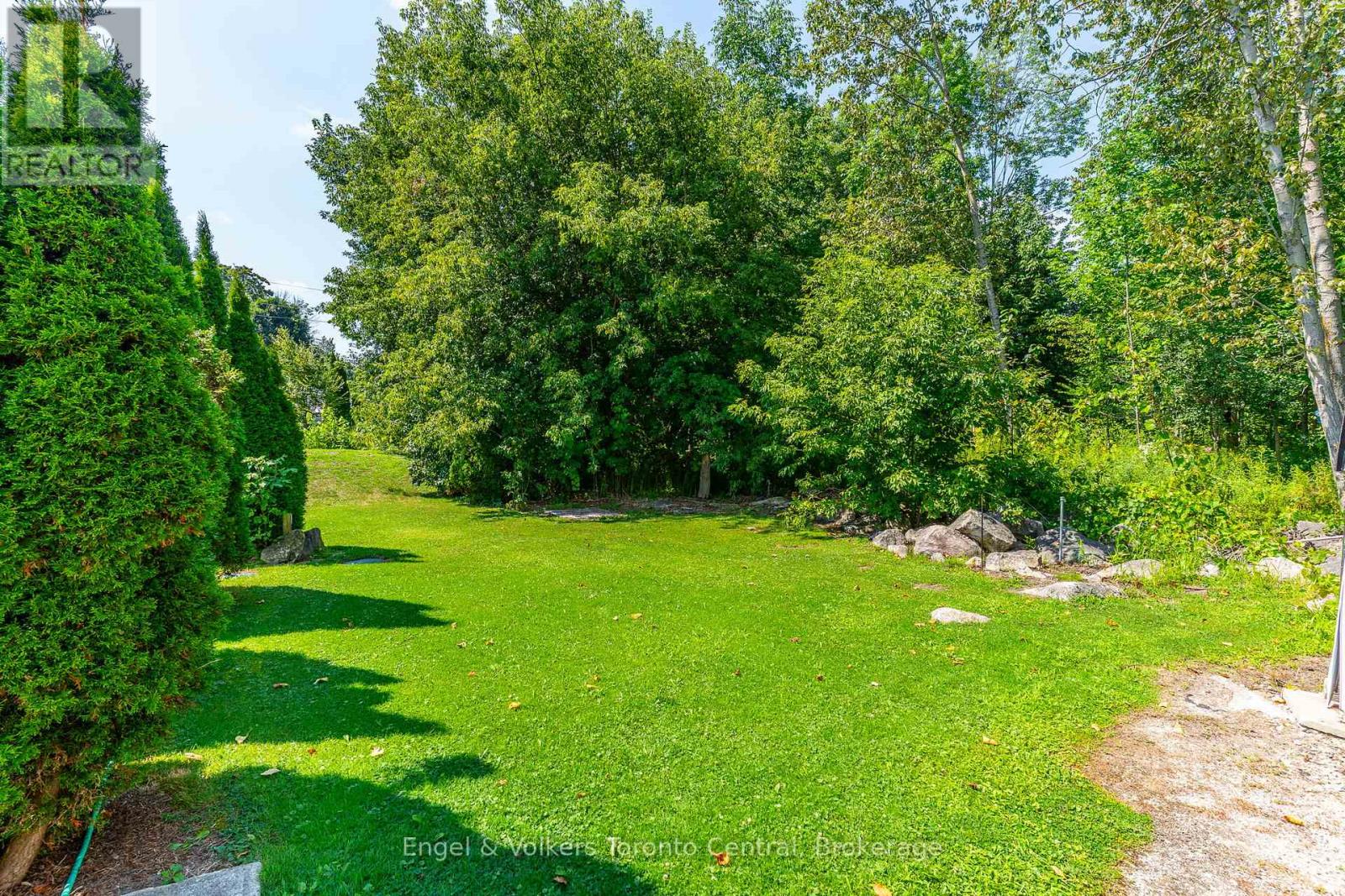 122467 Grey 5 Road, Georgian Bluffs, Ontario N4K 5N5 - Photo 21 - X12352349