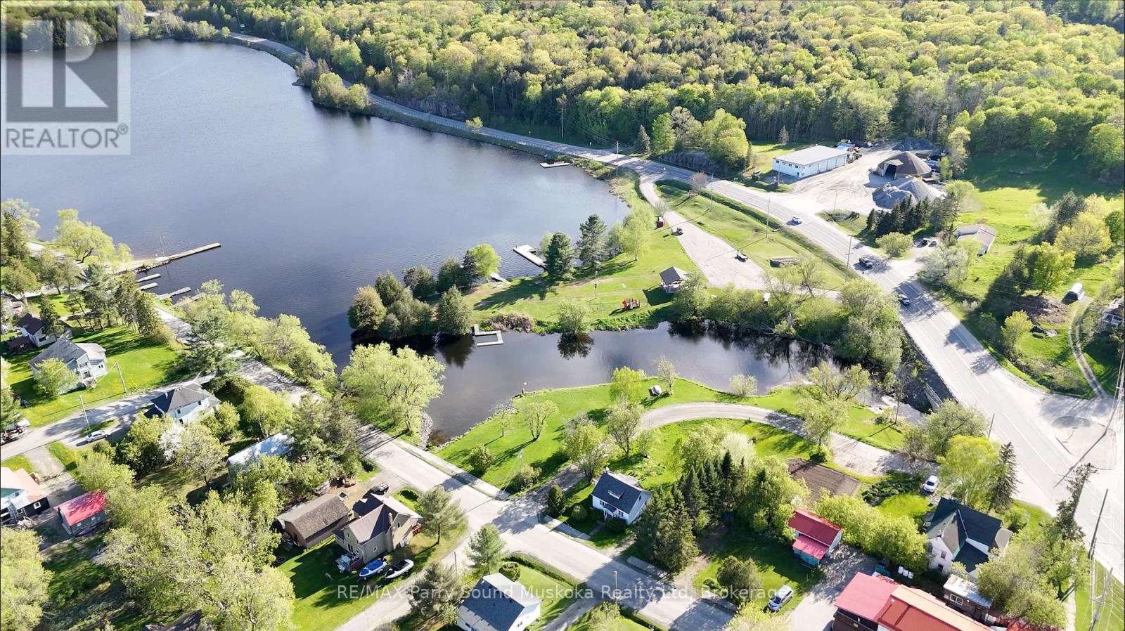 17 Harriet Street, Mckellar, Ontario P0G 1C0 - Photo 1 - X12352386