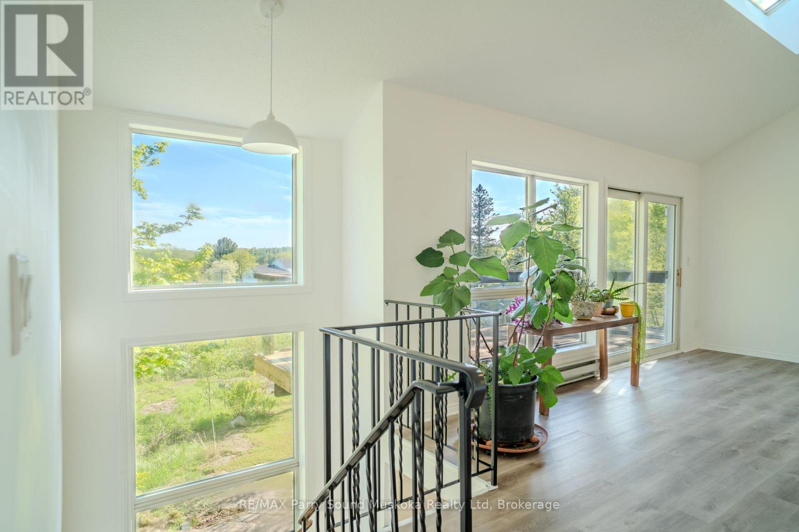 17 Harriet Street, Mckellar, Ontario P0G 1C0 - Photo 13 - X12352386