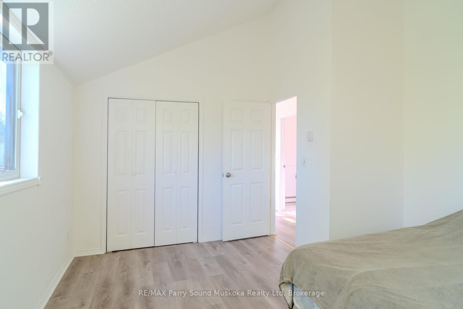 17 Harriet Street, Mckellar, Ontario P0G 1C0 - Photo 15 - X12352386