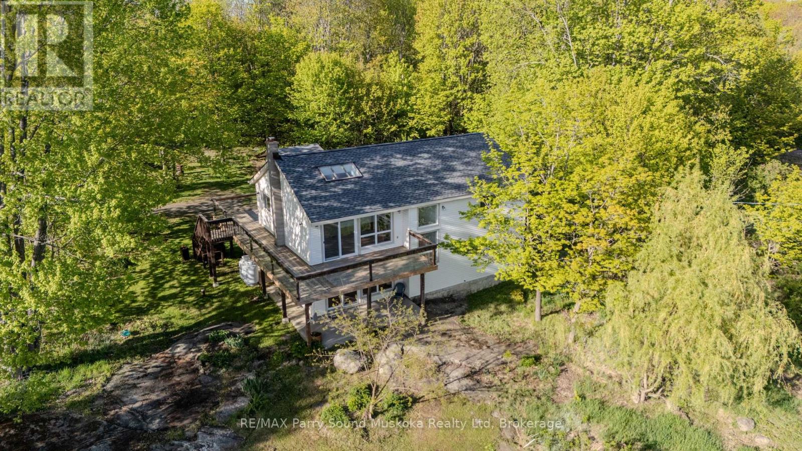 17 Harriet Street, Mckellar, Ontario P0G 1C0 - Photo 2 - X12352386