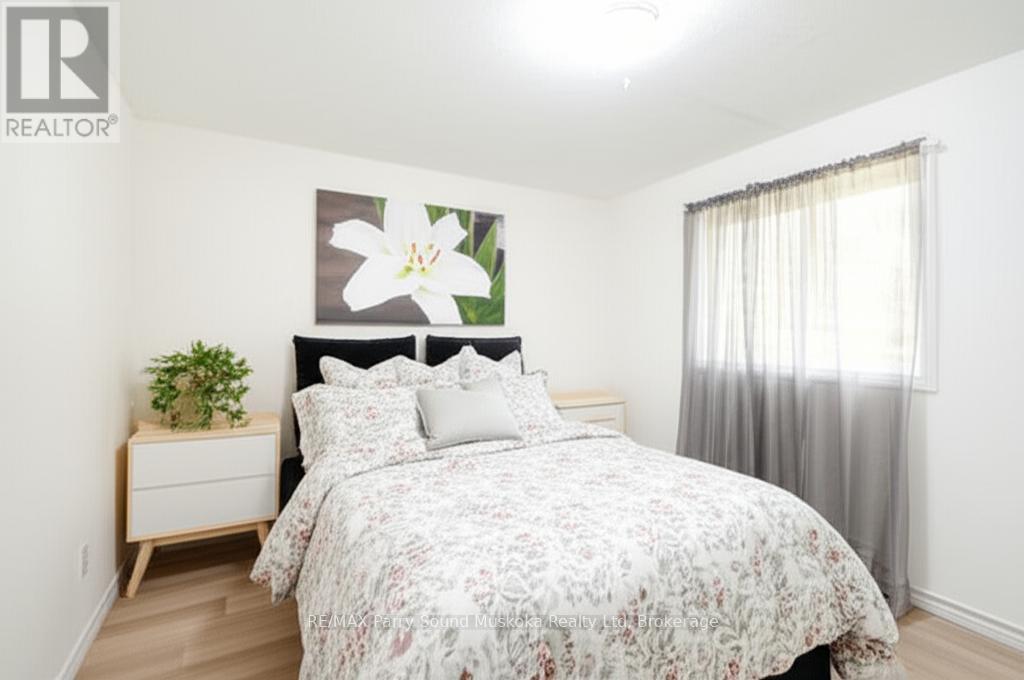 17 Harriet Street, Mckellar, Ontario P0G 1C0 - Photo 23 - X12352386